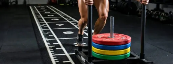 Force Track: gazon artificiel professionnel pour le chalutage de traîneaux et la formation fonctionnelle