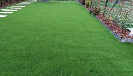 SUMIGRAN responde (III): Errores frecuentes en la instalación de césped artificial (y cómo evitarlos)