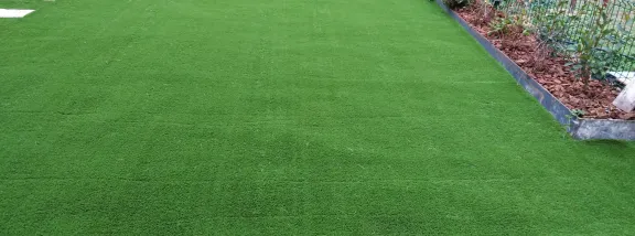 SUMIGRAN responde (III): Errores frecuentes en la instalación de césped artificial (y cómo evitarlos)