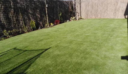 SUMIGRAN responde (IV): Cómo prolongar la vida útil del césped artificial