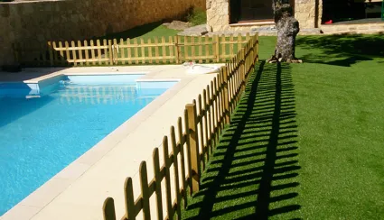 Decorar un jard&iacute;n con c&eacute;sped artificial: 4 modelos a tener en cuenta