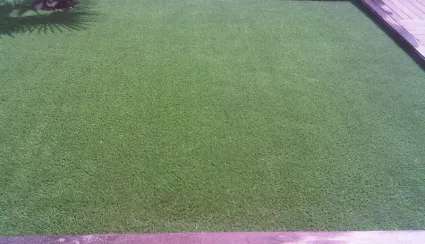 Instalaci&oacute;n de c&eacute;sped artificial para zonas p&uacute;blicas: claves