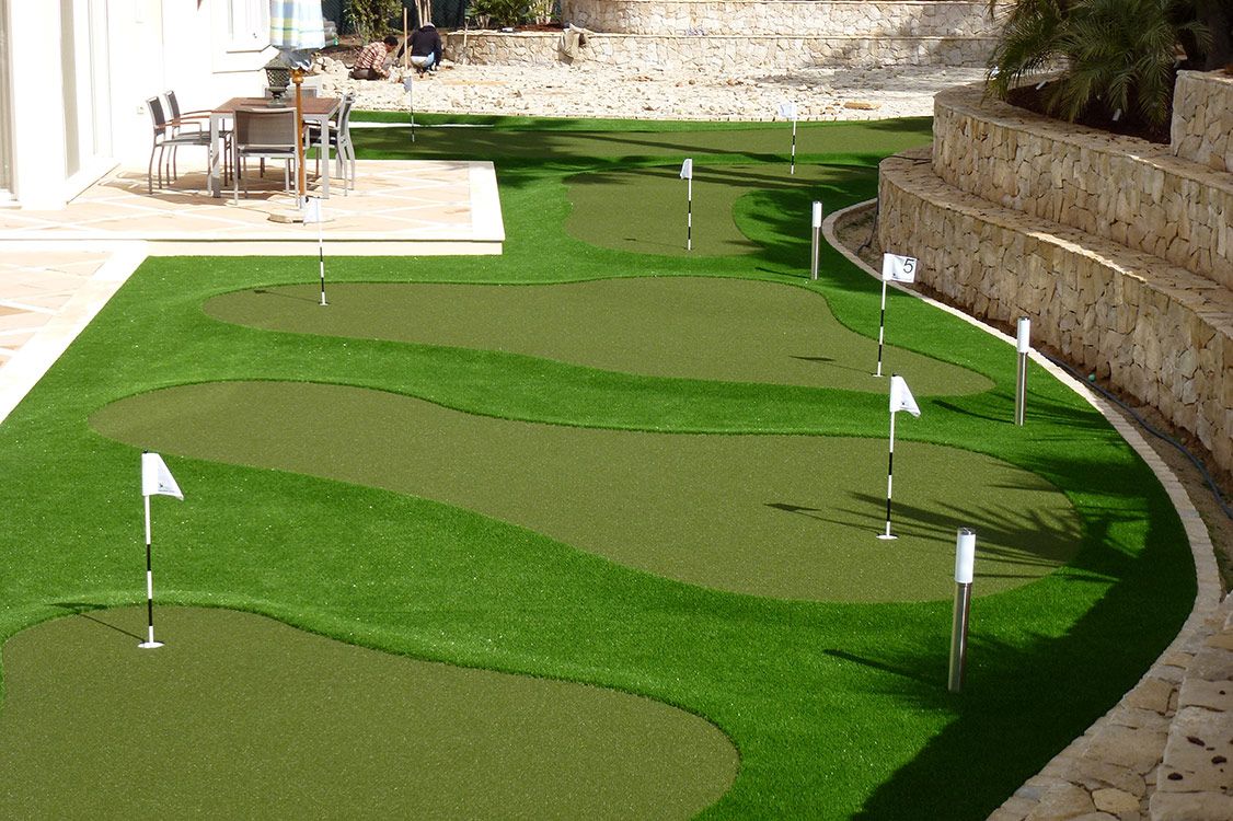 Achetez en gros Haute Qualité Putting Green Turf Golf Tapis Gazon Artificiel  Pour Golf Gazon Synthétique Aménagement Paysager Chine et Haute Qualité  Putting Green Gazon Golf Herbe à 3 USD