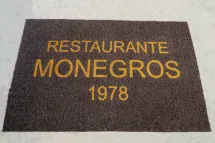 felpudo-rizo-de-vinilo-restaurante-monegros.jpg